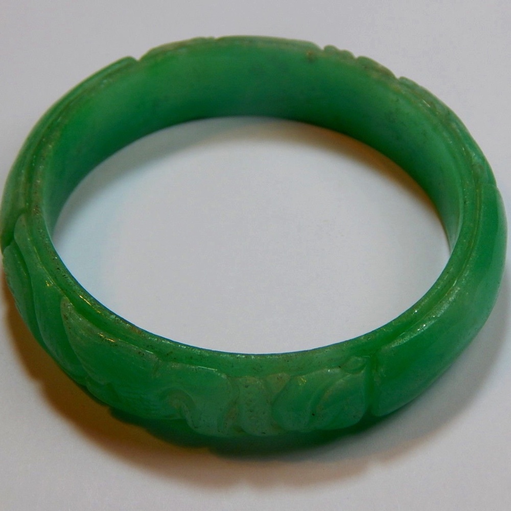 ESTATE GREEN JADE BANGLE 14.5 MM THICK 51.1 GRAMS FITS 6-3/4"